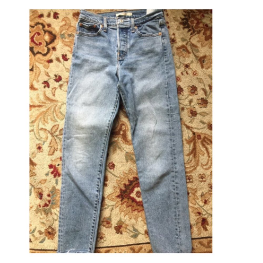 Levi wedgie jeans